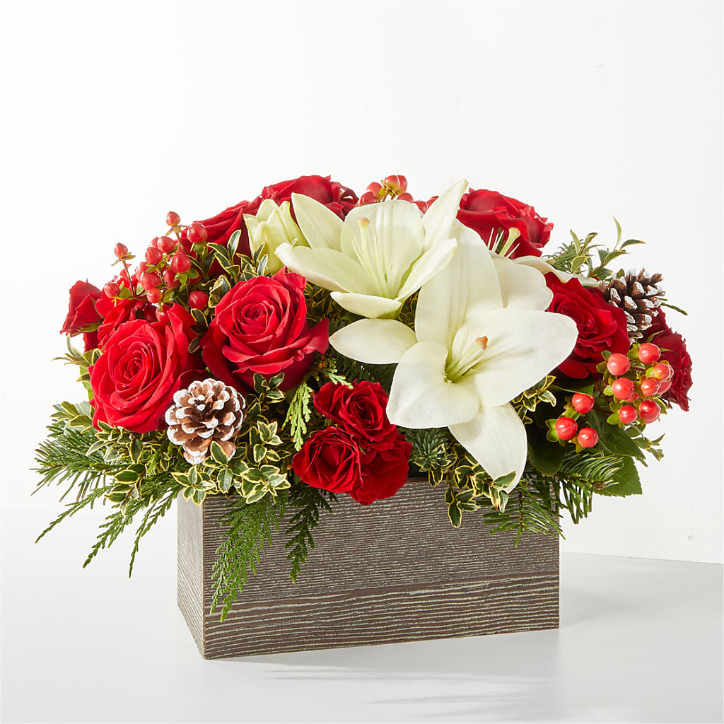 Snowy Wonderland Bouquet – RUSSELL'S FLOWER SHOP, Hamilton ON