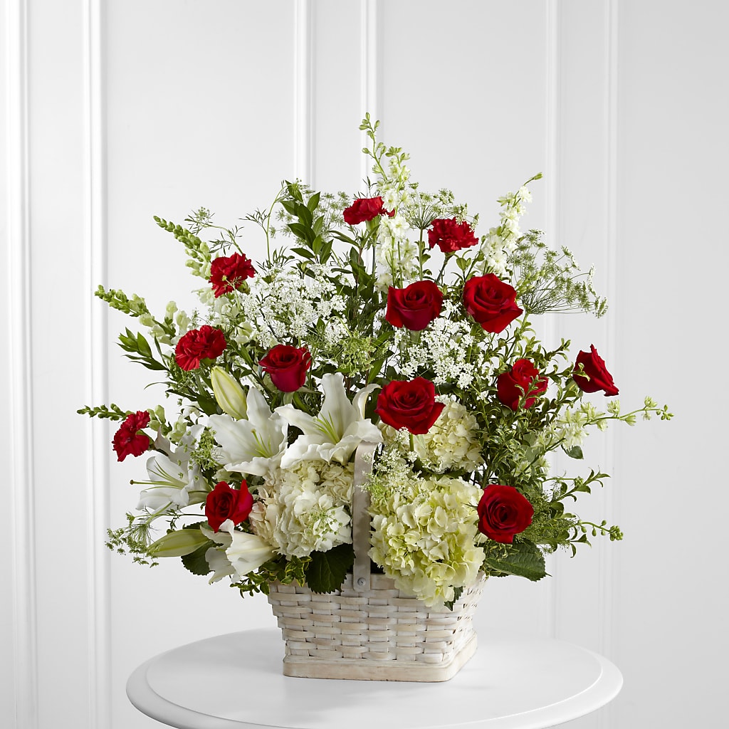In Loving Memory Arrangement – RUSSELL'S FLOWER SHOP, Hamilton ON