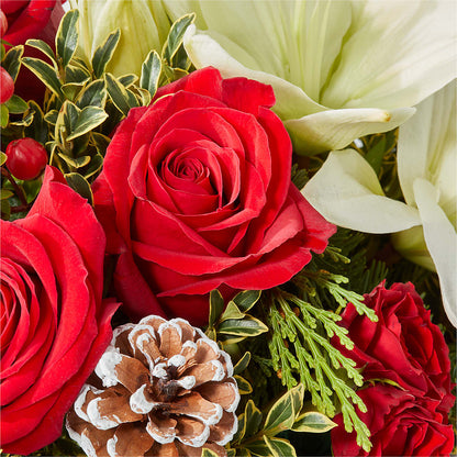 Snowy Wonderland Bouquet – RUSSELL'S FLOWER SHOP, Hamilton ON