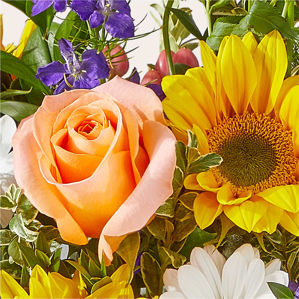 The Good Life Bouquet – RUSSELL'S FLOWER SHOP, Hamilton ON