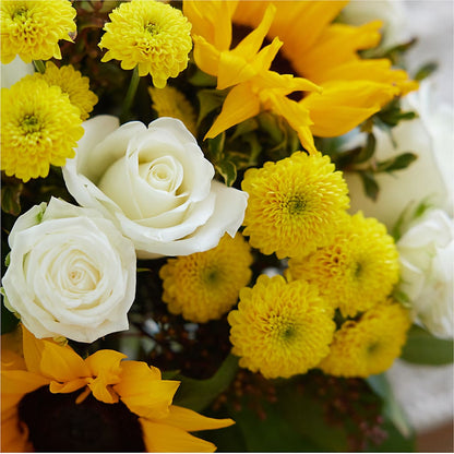 Luminous Morning Bouquet – RUSSELL'S FLOWER SHOP, Hamilton ON