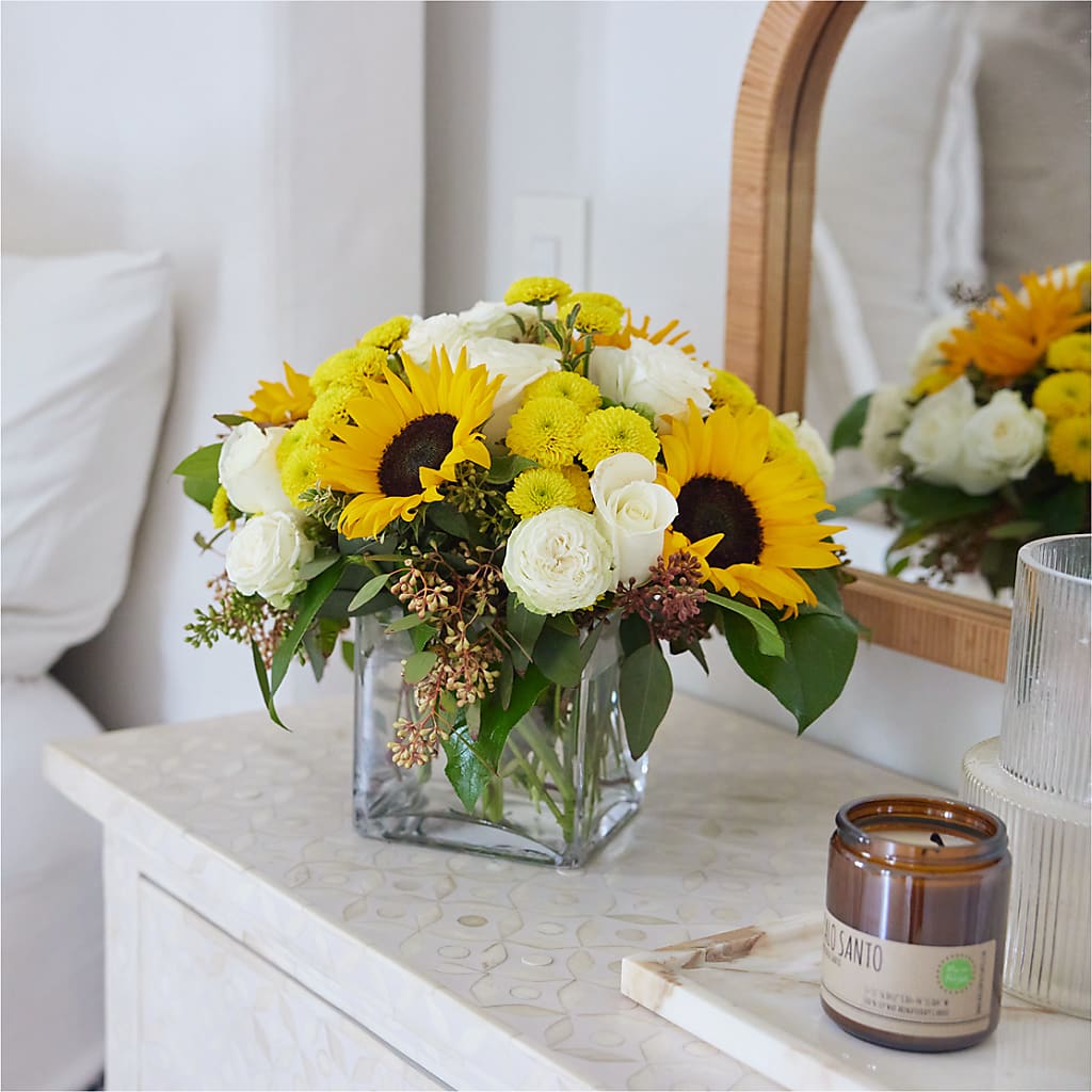 Luminous Morning Bouquet – RUSSELL'S FLOWER SHOP, Hamilton ON