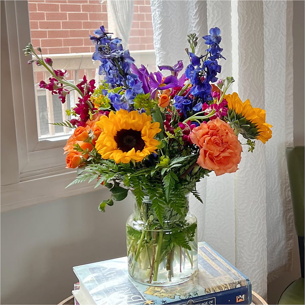 Rays of Life Bouquet – RUSSELL'S FLOWER SHOP, Hamilton ON