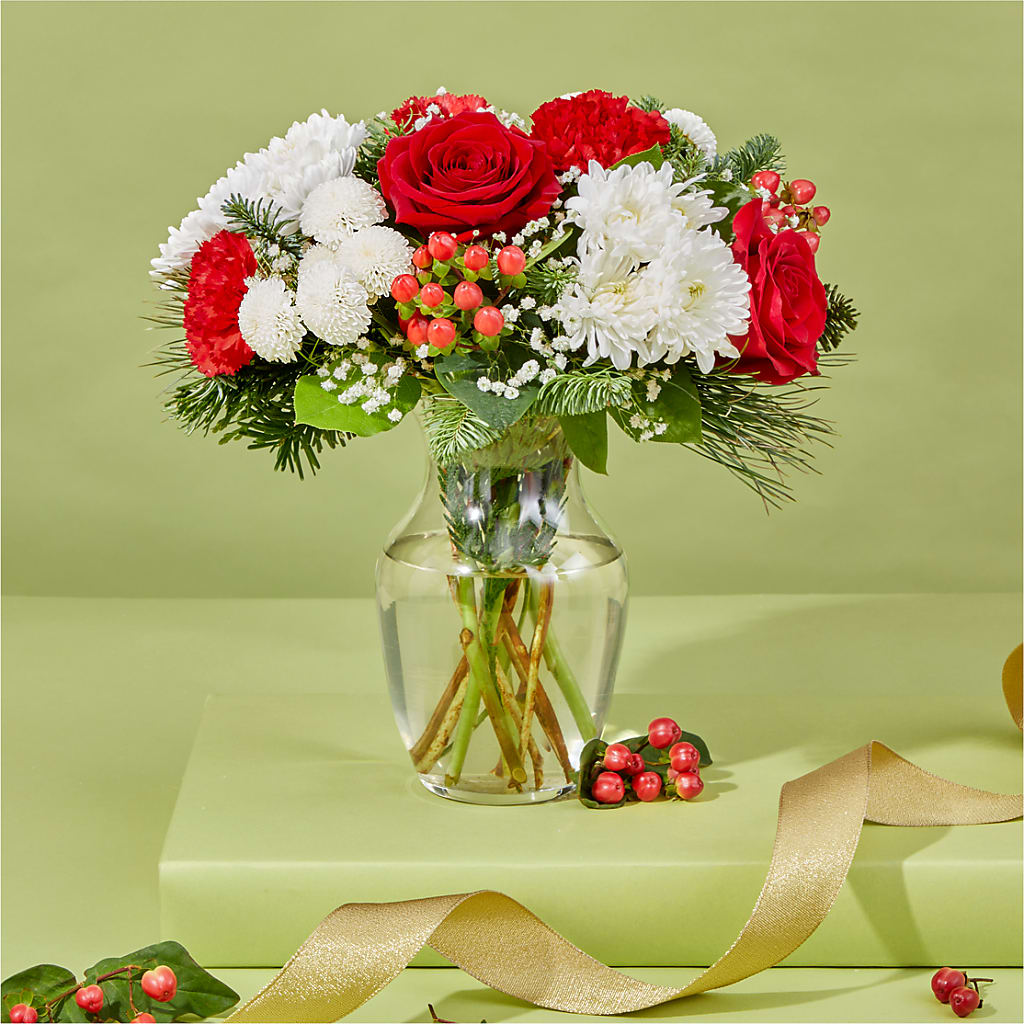 Chance of Flurries Bouquet – RUSSELL'S FLOWER SHOP, Hamilton ON