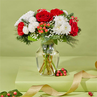 Chance of Flurries Bouquet – RUSSELL'S FLOWER SHOP, Hamilton ON