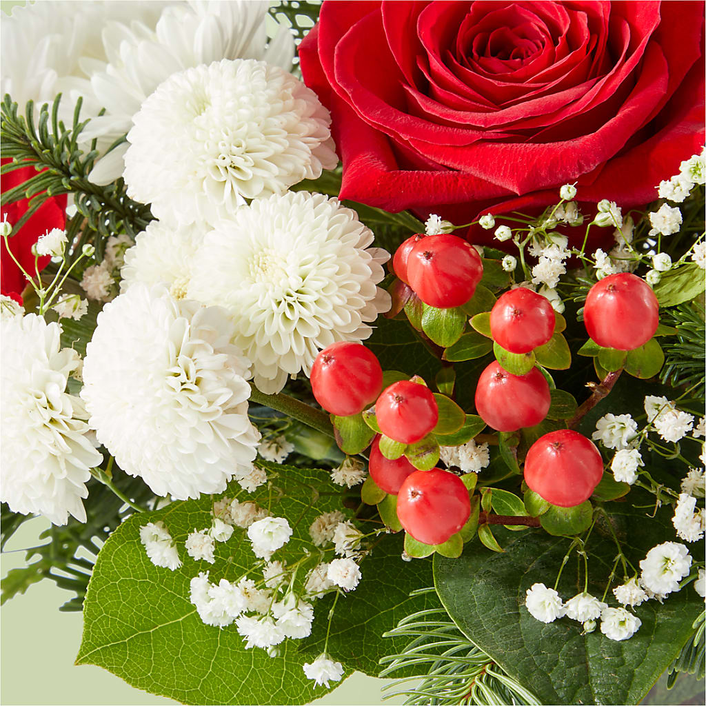 Chance of Flurries Bouquet – RUSSELL'S FLOWER SHOP, Hamilton ON