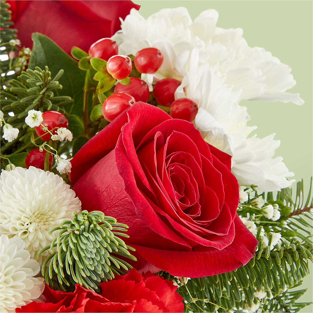 Chance of Flurries Bouquet – RUSSELL'S FLOWER SHOP, Hamilton ON